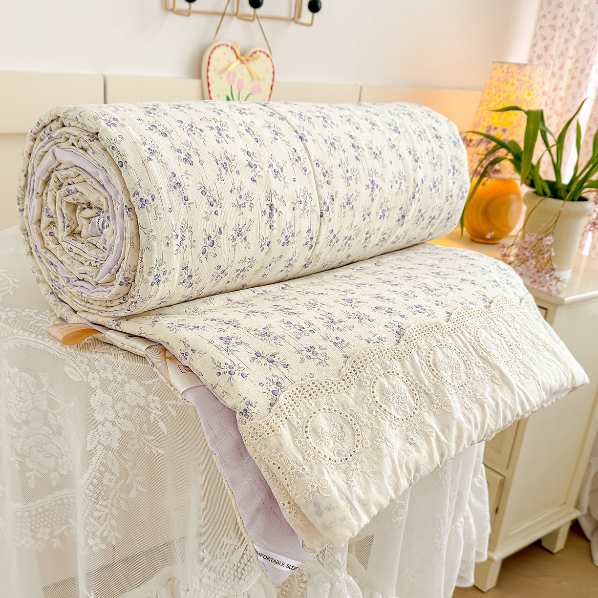 91家纺网 家纺一手货源 找家纺 芯恋家居 2026新款亚麻风云感花边夏被夏凉被空调被春秋被 向晚