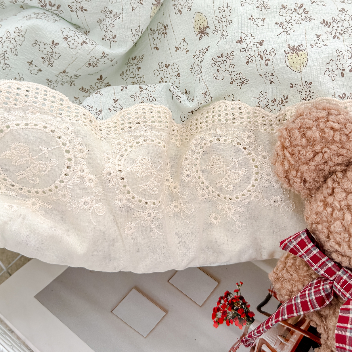 91家纺网 家纺一手货源 找家纺 芯恋家居 2026新款亚麻风云感花边夏被夏凉被空调被春秋被 浅夕