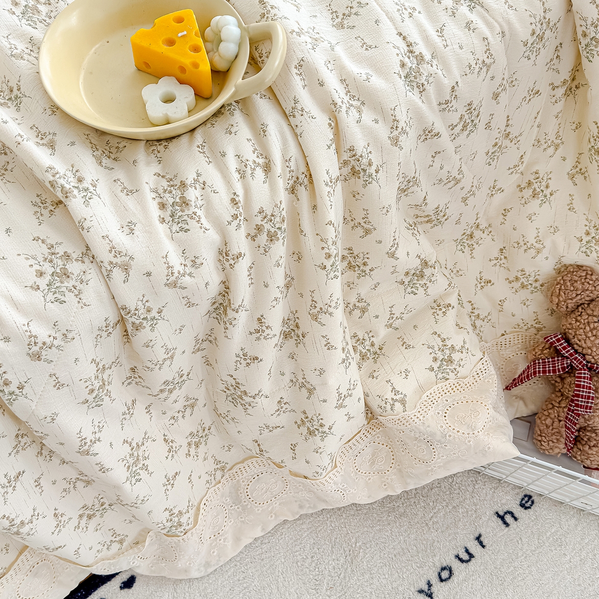 91家纺网 家纺一手货源 找家纺 芯恋家居 2026新款亚麻风云感花边夏被夏凉被空调被春秋被 花满春