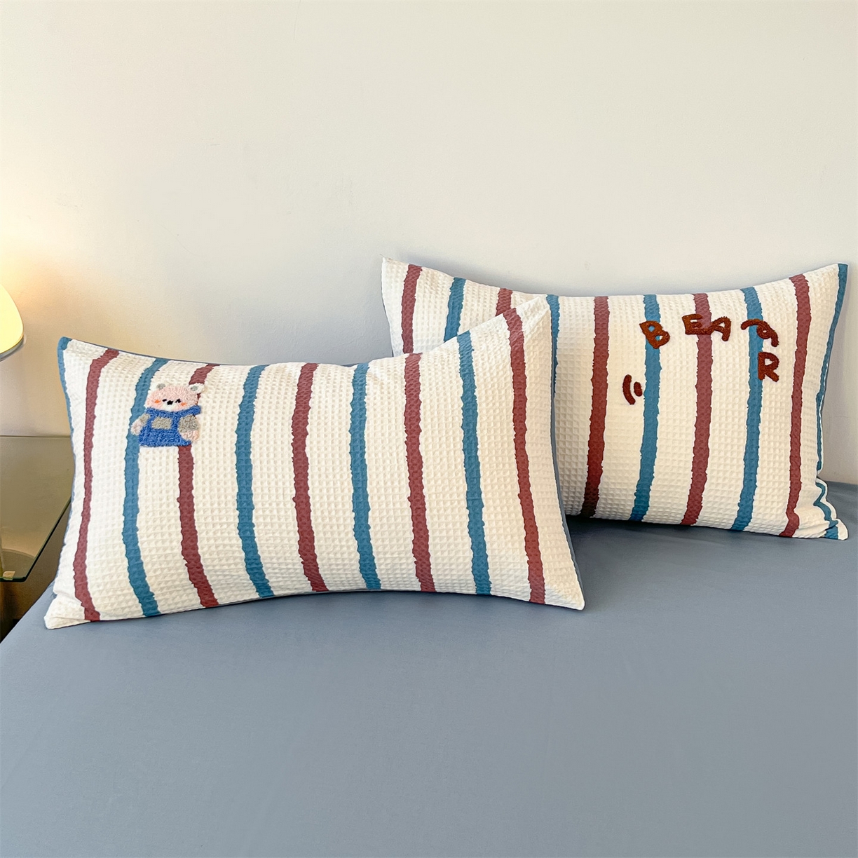 91家纺网 家纺一手货源 找家纺 眷恋家纺 2026新款全棉纯棉A版华夫格B版40支毛巾绣四件套 安可拉熊