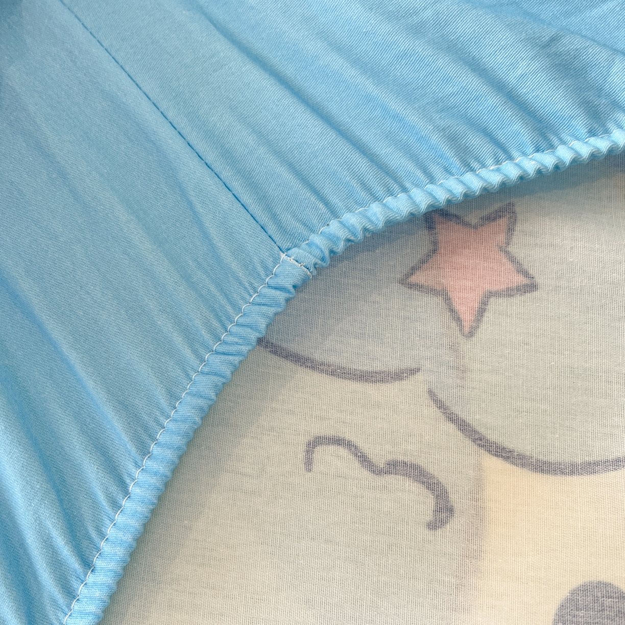 91家纺网 家纺一手货源 找家纺 孩子王家纺 2026新款卡通全棉正版授权大版三丽鸥系列四件套单品单床笠（含防伪码） 棉花糖大耳狗