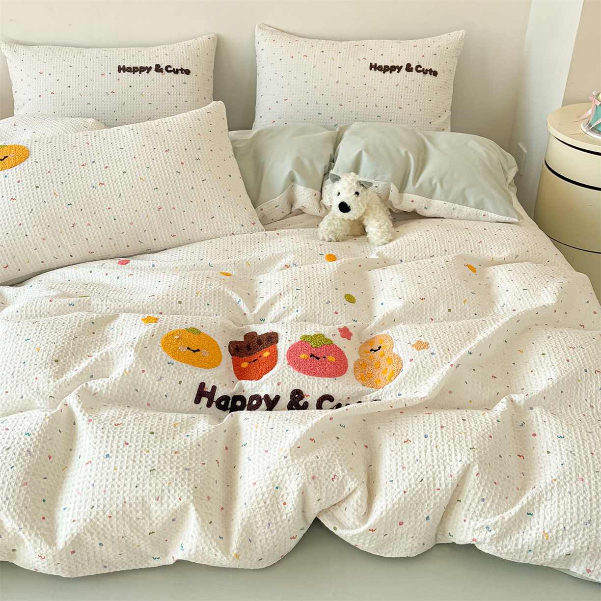 91家纺网 家纺一手货源 找家纺 眷恋家纺 2026新款全棉纯棉A版华夫格B版40支毛巾绣四件套 波点柿子