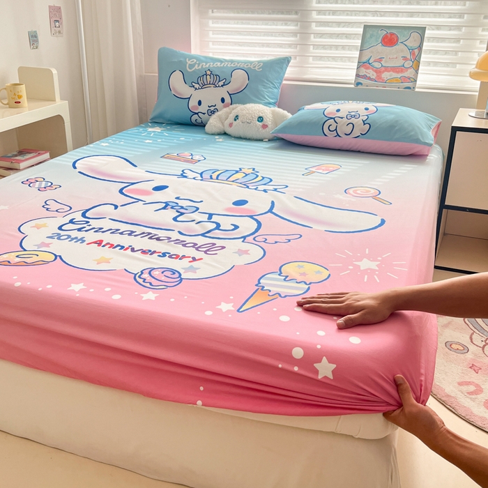 91家纺网 家纺一手货源 找家纺 孩子王家纺 2026新款卡通全棉正版授权大版三丽鸥系列四件套单品单床笠（含防伪码）闪亮玉桂狗