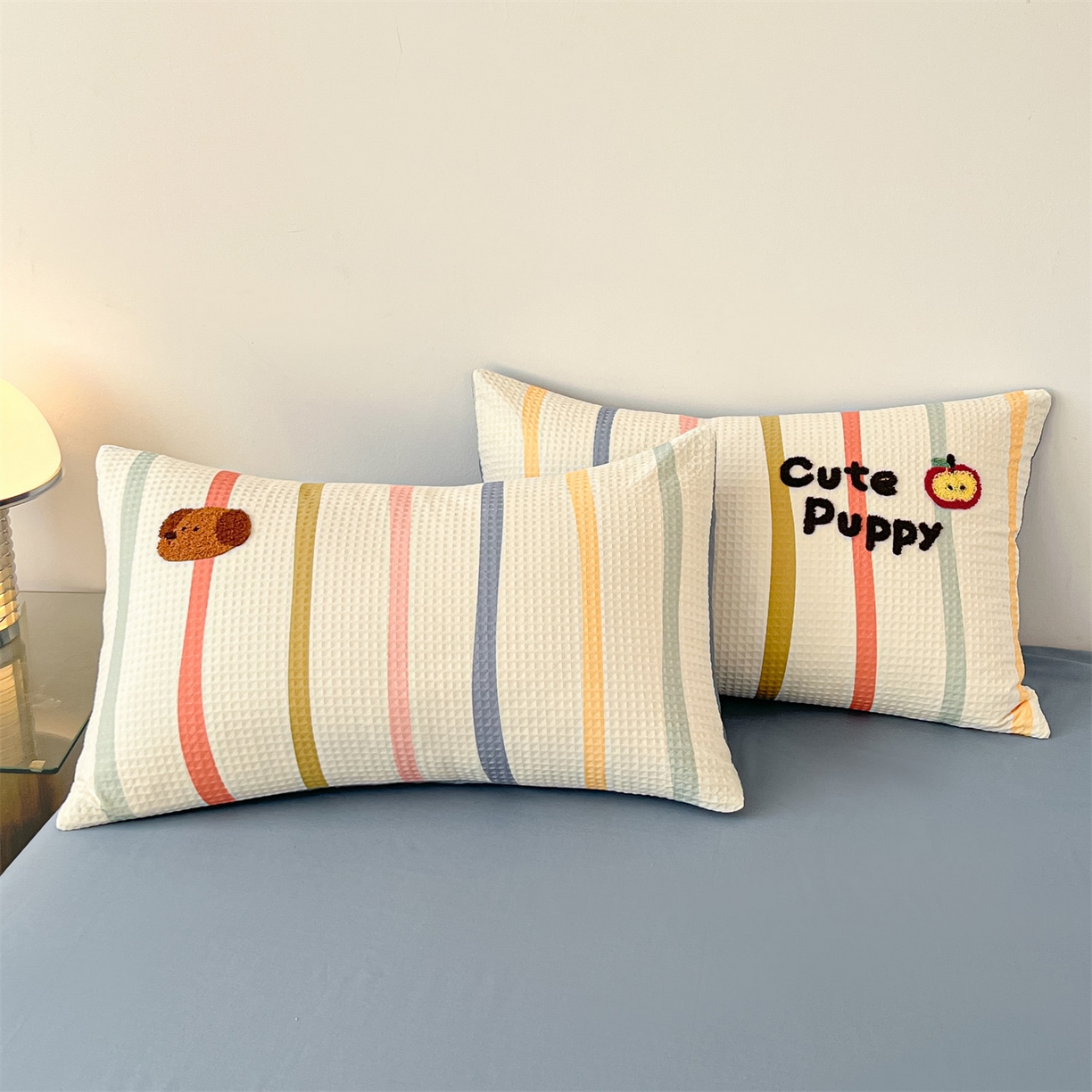 91家纺网 家纺一手货源 找家纺 眷恋家纺 2026新款全棉纯棉A版华夫格B版40支毛巾绣四件套 莓莓狗