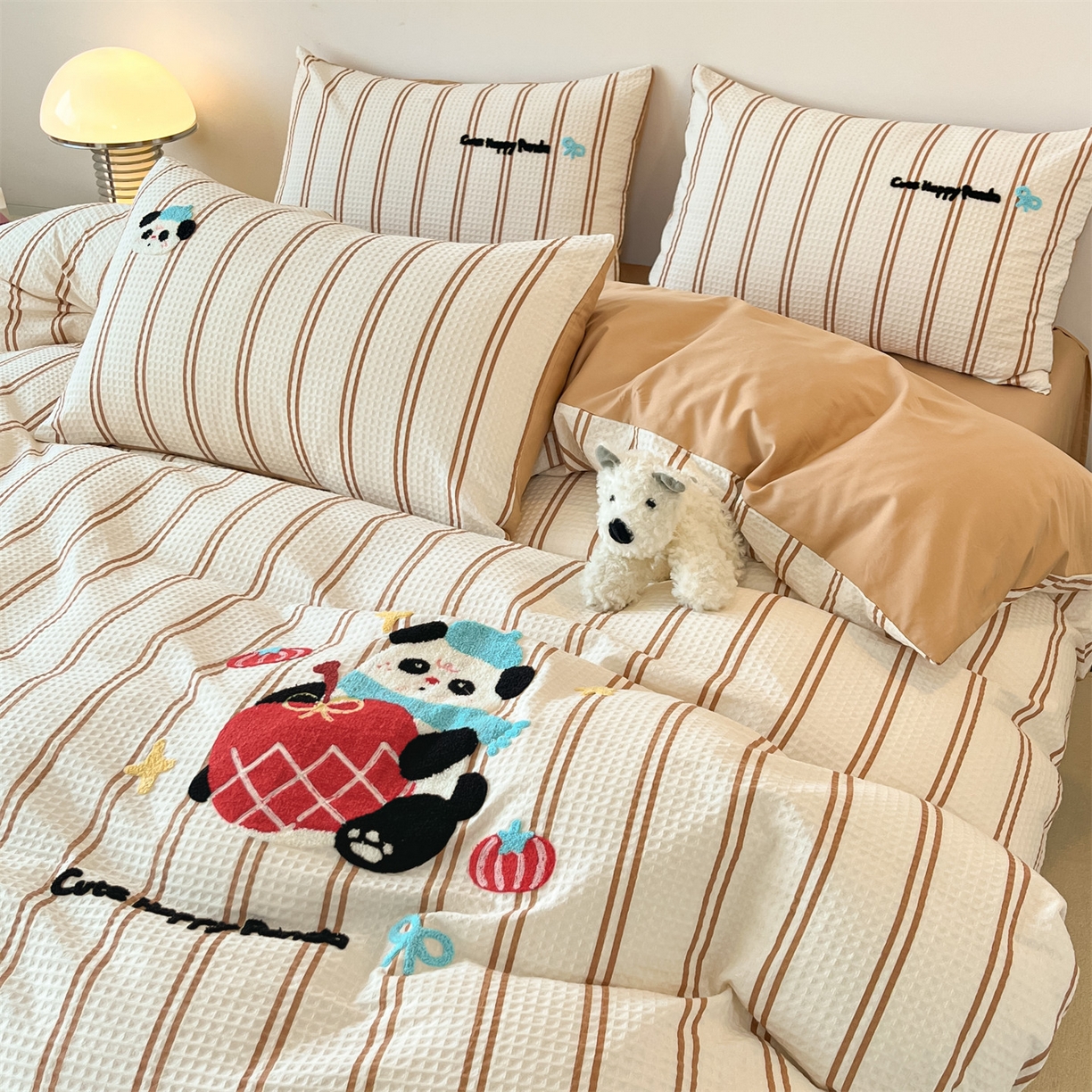 91家纺网 家纺一手货源 找家纺 眷恋家纺 2026新款全棉纯棉A版华夫格B版40支毛巾绣四件套 苹果小熊