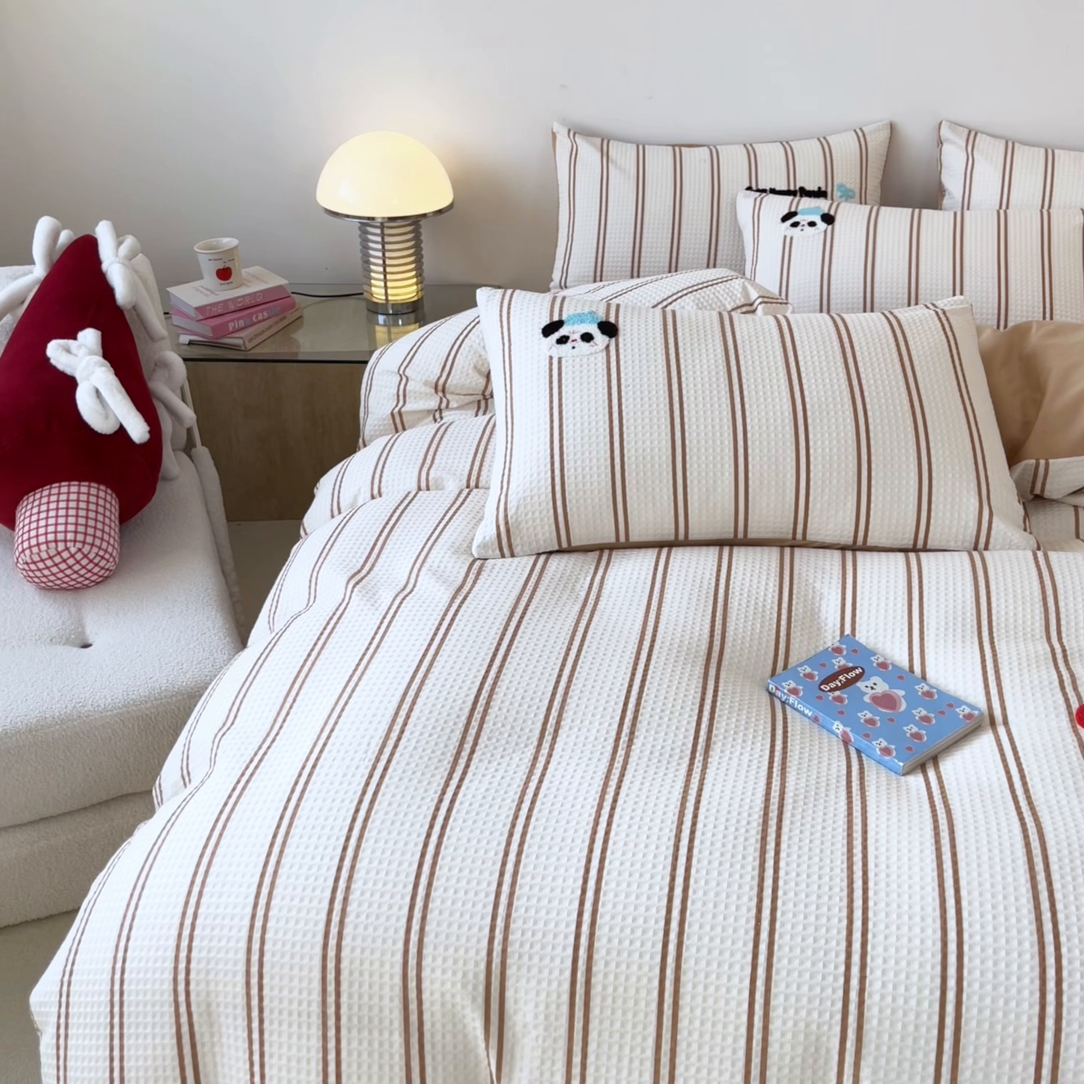 91家纺网 家纺一手货源 找家纺 眷恋家纺 2026新款全棉纯棉A版华夫格B版40支毛巾绣四件套 苹果小熊