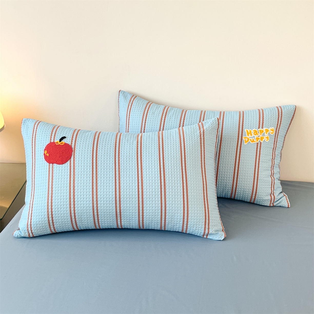 91家纺网 家纺一手货源 找家纺 眷恋家纺 2026新款全棉纯棉A版华夫格B版40支毛巾绣四件套 条纹木马