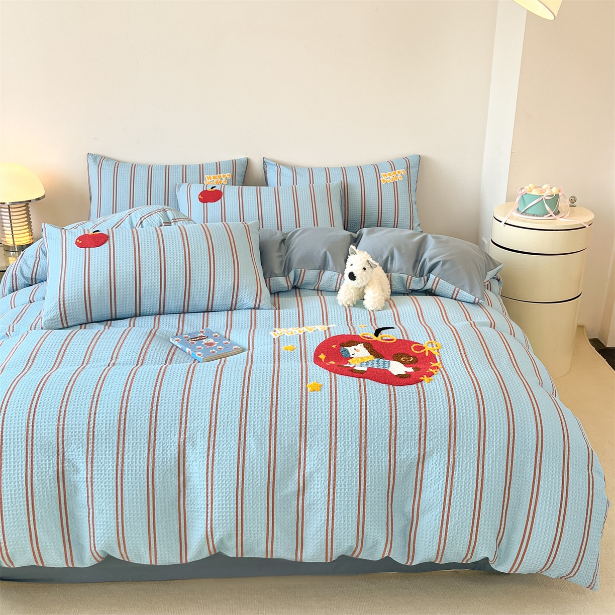 91家纺网 家纺一手货源 找家纺 眷恋家纺 2026新款全棉纯棉A版华夫格B版40支毛巾绣四件套 条纹木马