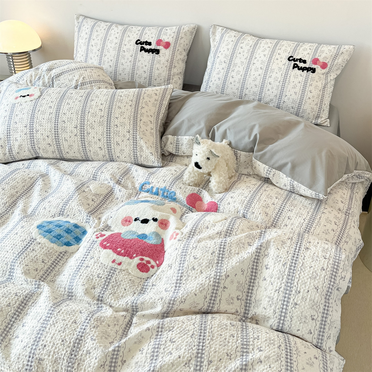 91家纺网 家纺一手货源 找家纺 眷恋家纺 2026新款全棉纯棉A版华夫格B版40支毛巾绣四件套 小狗宝宝