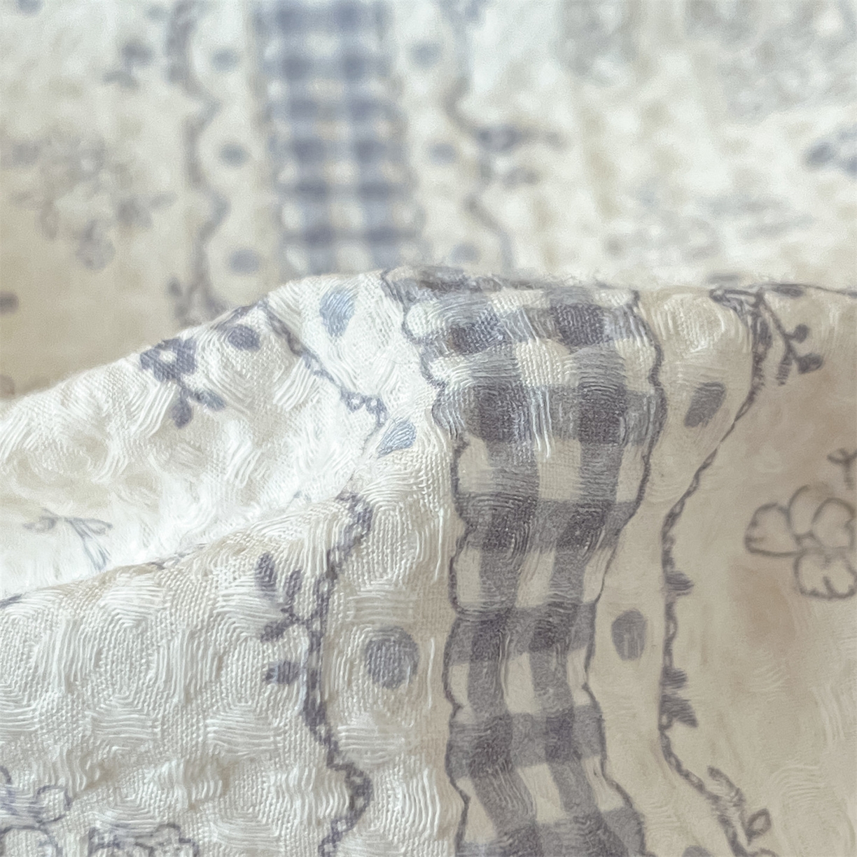 91家纺网 家纺一手货源 找家纺 眷恋家纺 2026新款全棉纯棉A版华夫格B版40支毛巾绣四件套 小狗宝宝