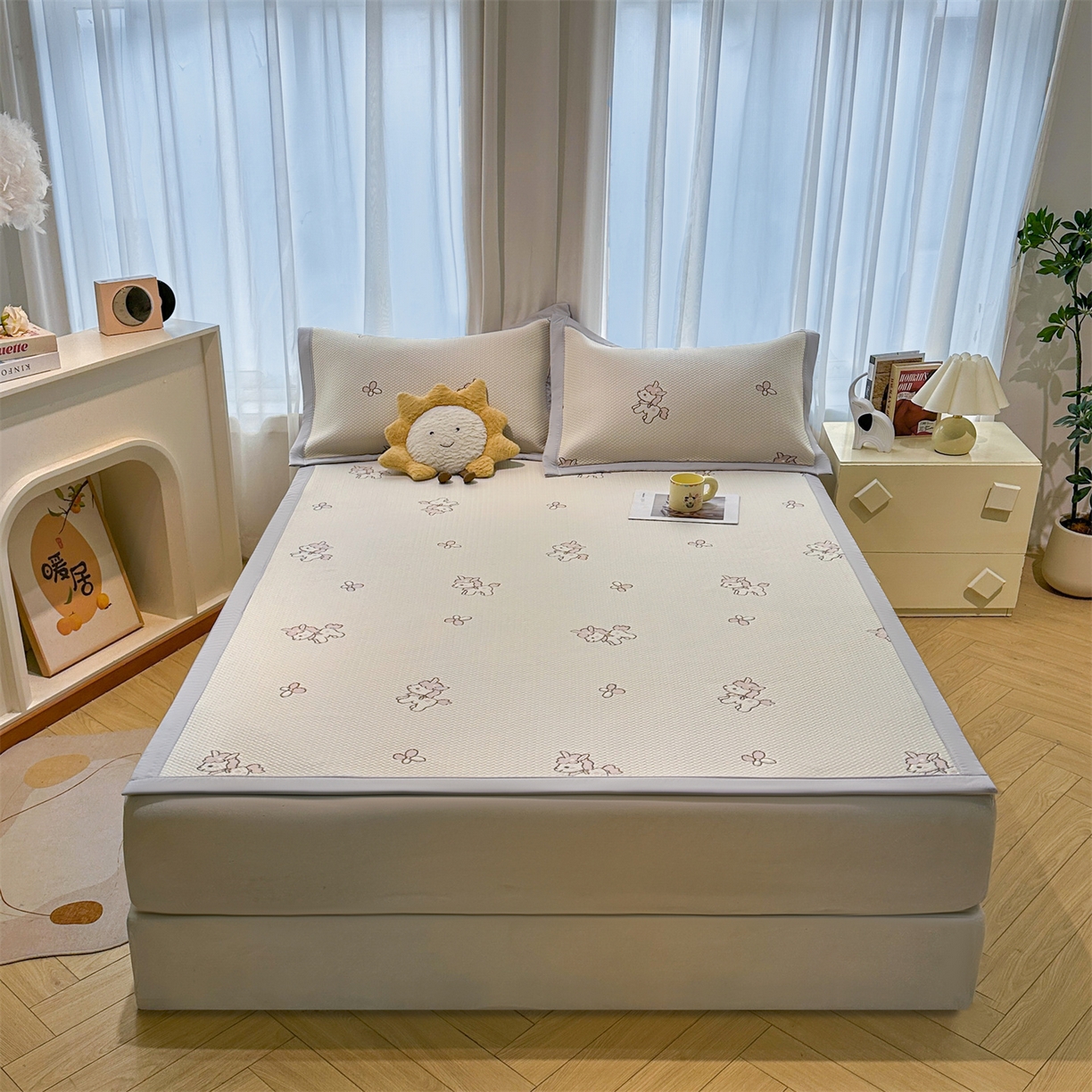 91家纺网 家纺一手货源 找家纺 玉相逢 2026新款卡通提花乙纶凉感凉席-床席款 粉独角兽