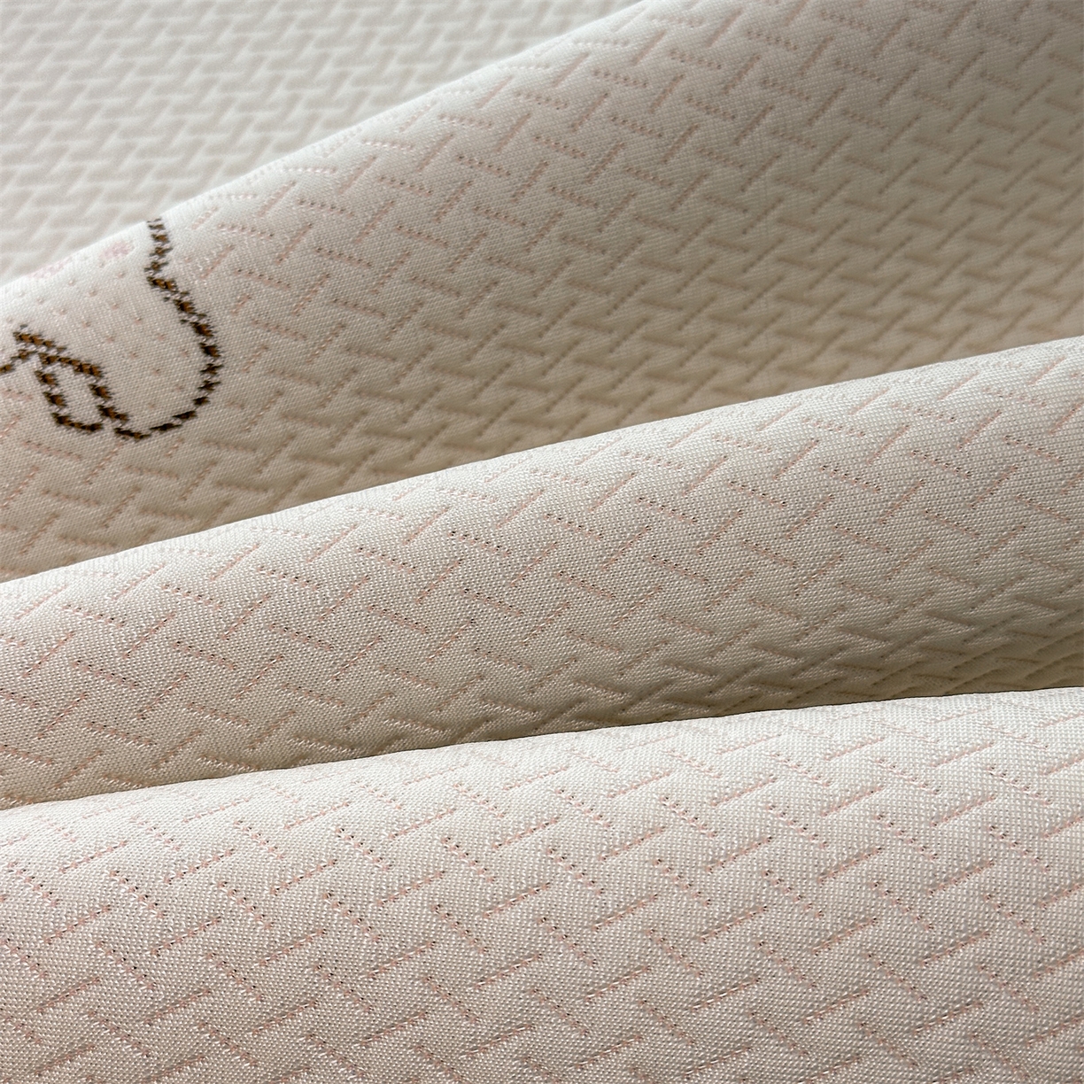 91家纺网 家纺一手货源 找家纺 玉相逢 2026新款卡通提花乙纶凉感凉席-床席款 粉独角兽