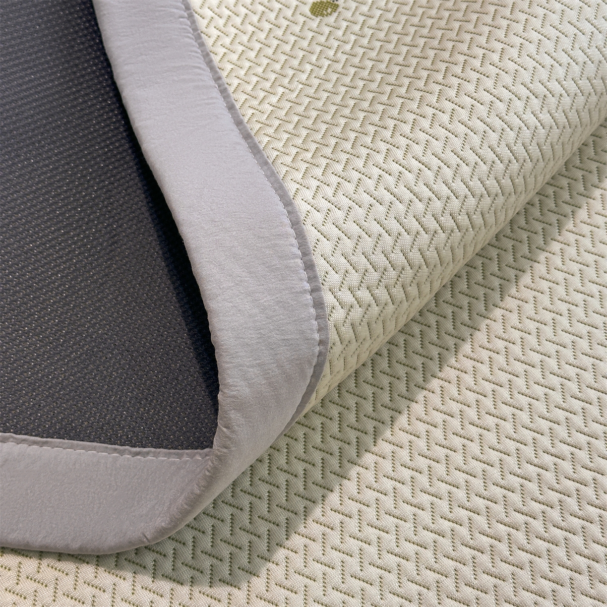 91家纺网 家纺一手货源 找家纺 玉相逢 2026新款卡通提花乙纶凉感凉席-床席款 可爱布布