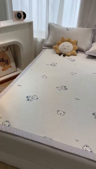 91家纺网 家纺一手货源 找家纺 玉相逢 2026新款卡通提花乙纶凉感凉席-床席款 蓝蓝小熊