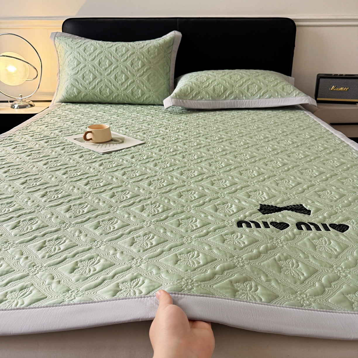 91家纺网 家纺一手货源 找家纺 （总）玉相逢 2026新款立体刺绣乙纶夏凉凉席-蝶韵-床席款