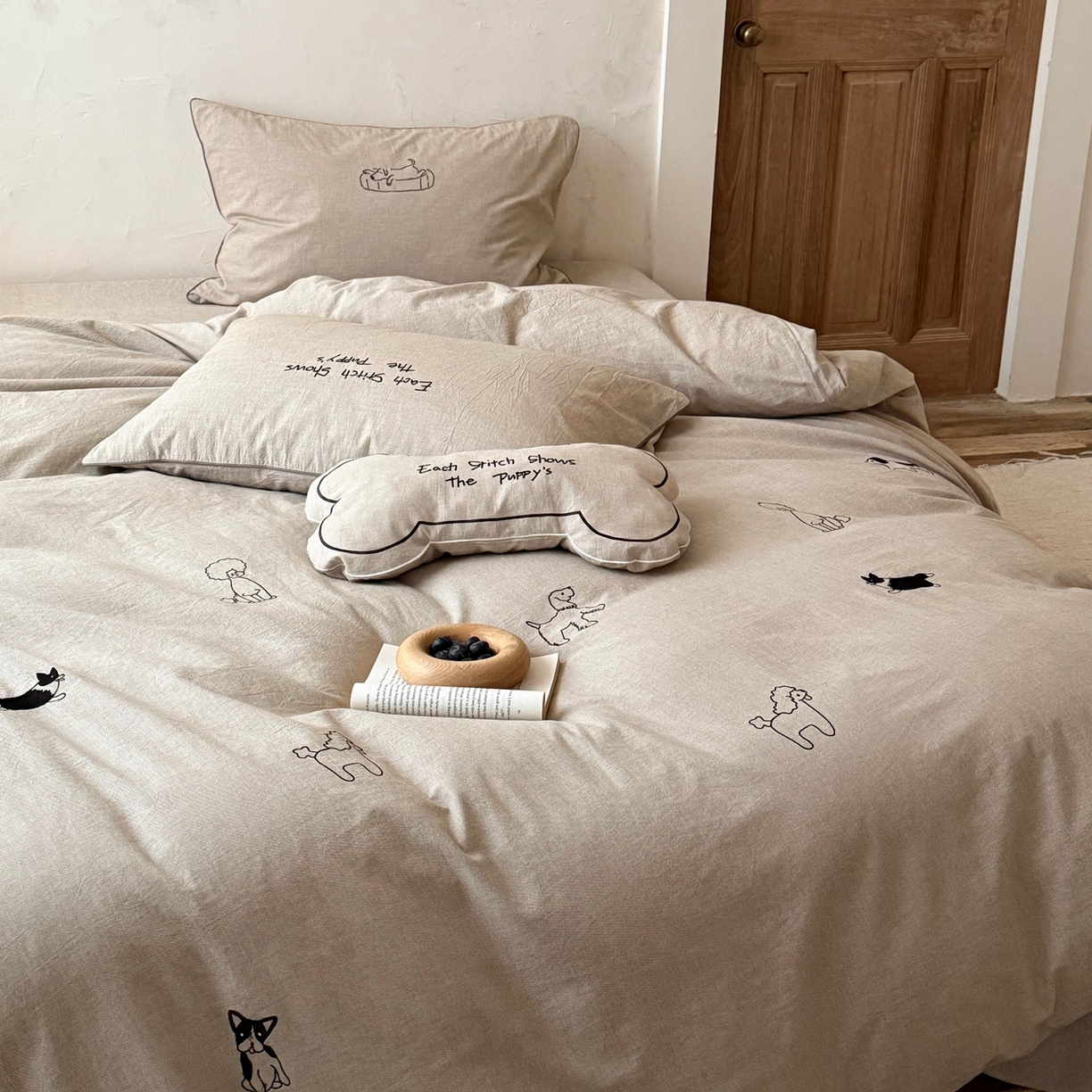 91家纺网 家纺一手货源 找家纺 （总）鹿班家居 2026春季新品色织棉麻精密刺绣系列四件套-小狗日记（标准会员-20）