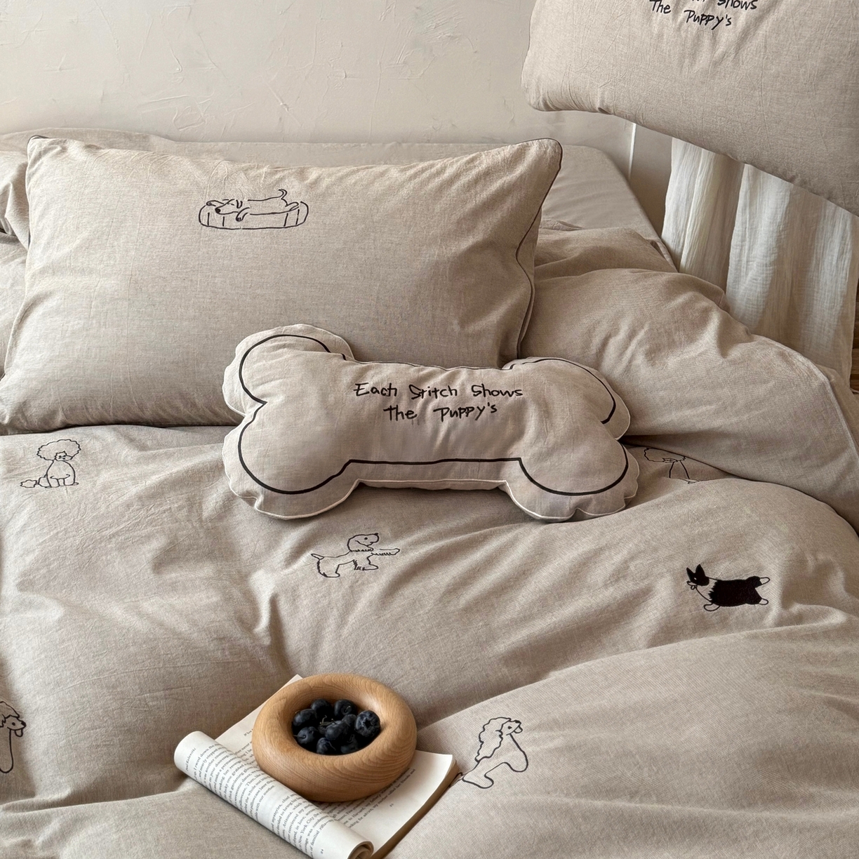 91家纺网 家纺一手货源 找家纺 （总）鹿班家居 2026春季新品色织棉麻精密刺绣系列四件套-小狗日记（标准会员-20）