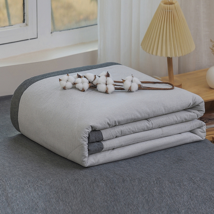 91家纺网 家纺一手货源 找家纺 柠萌家居 2026新款全棉色织水洗棉棉花夏被四件套里外全棉空调被 夏凉被被子被芯 灰密条