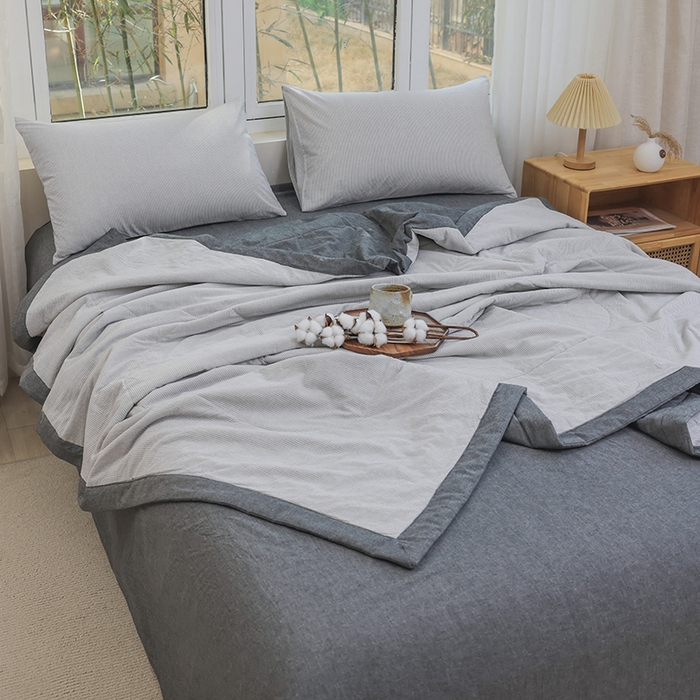 91家纺网 家纺一手货源 找家纺 柠萌家居 2026新款全棉色织水洗棉棉花夏被四件套里外全棉空调被 夏凉被被子被芯 灰密条