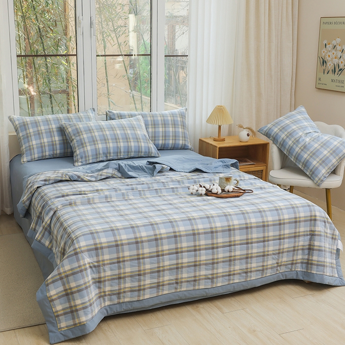 91家纺网 家纺一手货源 找家纺 柠萌家居 2026新款全棉色织水洗棉棉花夏被四件套里外全棉空调被 夏凉被被子被芯 简兮蓝