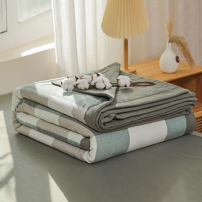 91家纺网 家纺一手货源 找家纺 柠萌家居 2026新款全棉色织水洗棉棉花夏被四件套里外全棉空调被 夏凉被被子被芯 绿大格
