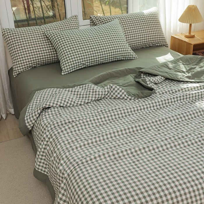 91家纺网 家纺一手货源 找家纺 柠萌家居 2026新款全棉色织水洗棉棉花夏被四件套里外全棉空调被 夏凉被被子被芯 绿小格