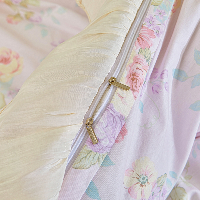 91家纺网 家纺一手货源 找家纺 宜凡家纺 2026新款全棉印花法式夹棉床裙四件套 春日微光