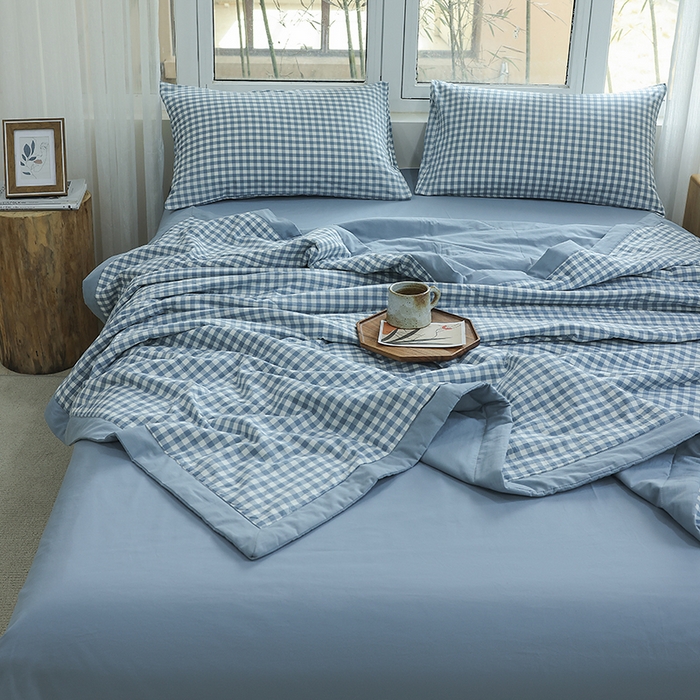 91家纺网 家纺一手货源 找家纺 柠萌家居 2026新款全棉色织水洗棉棉花夏被四件套里外全棉空调被 夏凉被被子被芯 浅蓝小格