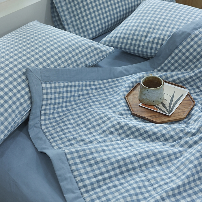 91家纺网 家纺一手货源 找家纺 柠萌家居 2026新款全棉色织水洗棉棉花夏被四件套里外全棉空调被 夏凉被被子被芯 浅蓝小格