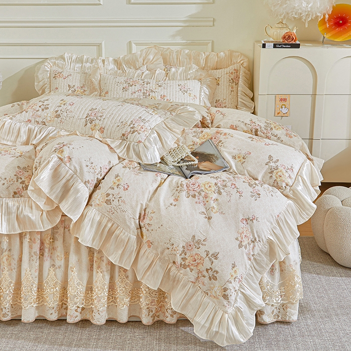 91家纺网 家纺一手货源 找家纺 宜凡家纺 2026新款全棉印花法式夹棉床裙四件套 花黛织梦