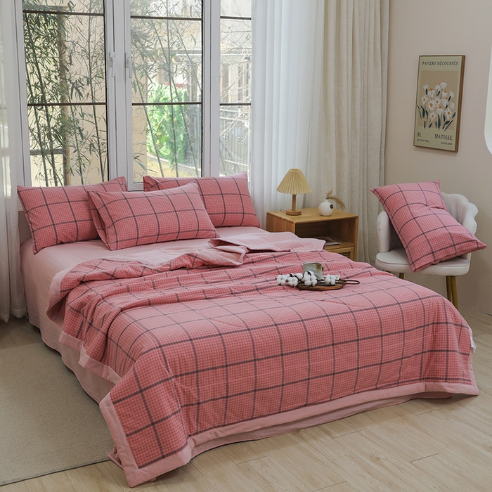 91家纺网 家纺一手货源 找家纺 柠萌家居 2026新款全棉色织水洗棉棉花夏被四件套里外全棉空调被 夏凉被被子被芯 瓦尔粉