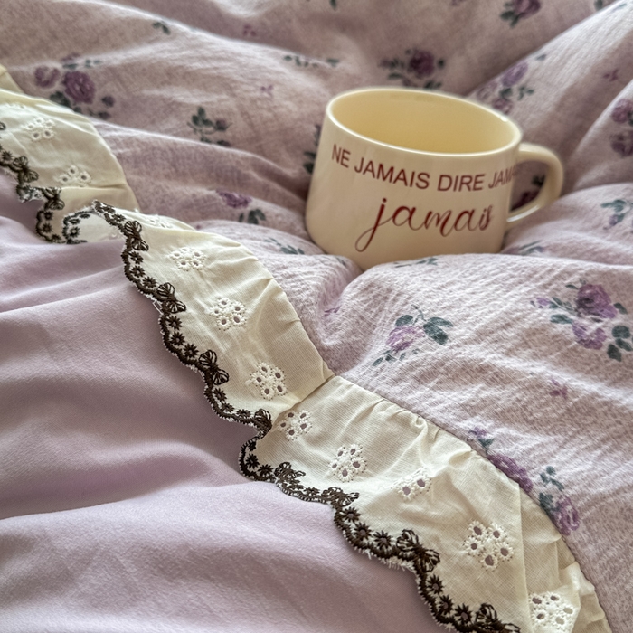 91家纺网 家纺一手货源 找家纺 贝凯瑞 2026新款小花边水洗棉绣花ins小清新床单床裙床笠四件套 梵妮