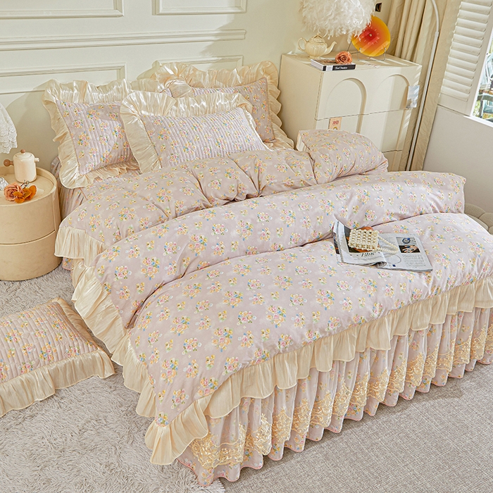 91家纺网 家纺一手货源 找家纺 宜凡家纺 2026新款全棉印花法式夹棉床裙四件套 晴空