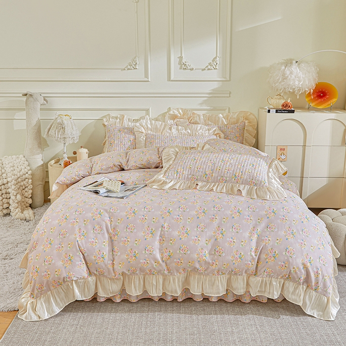 91家纺网 家纺一手货源 找家纺 宜凡家纺 2026新款全棉印花法式夹棉床裙四件套 晴空