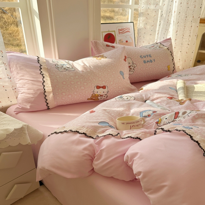 91家纺网 家纺一手货源 找家纺 贝凯瑞 2026新款小花边水洗棉绣花ins小清新床单床裙床笠四件套 哈喽猫咪