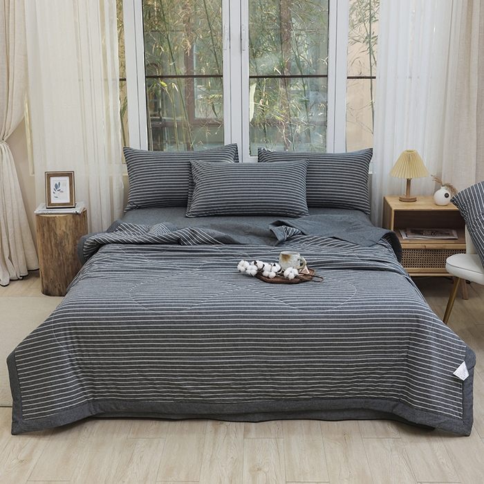 91家纺网 家纺一手货源 找家纺 柠萌家居 2026新款全棉色织水洗棉棉花夏被四件套里外全棉空调被 夏凉被被子被芯 中条纹深灰