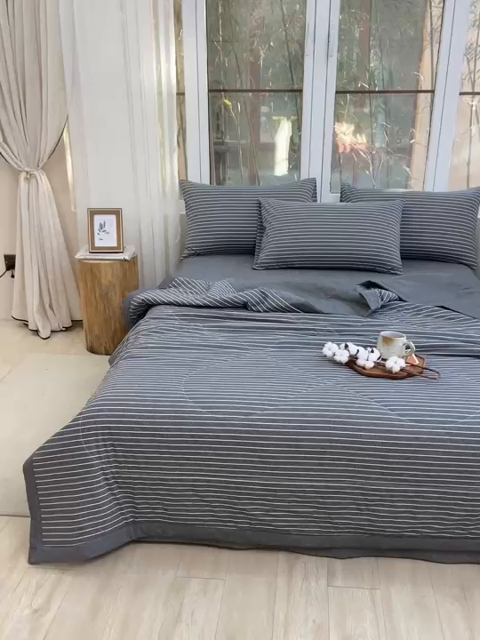 91家纺网 家纺一手货源 找家纺 柠萌家居 2026新款全棉色织水洗棉棉花夏被四件套里外全棉空调被 夏凉被被子被芯 中条纹深灰