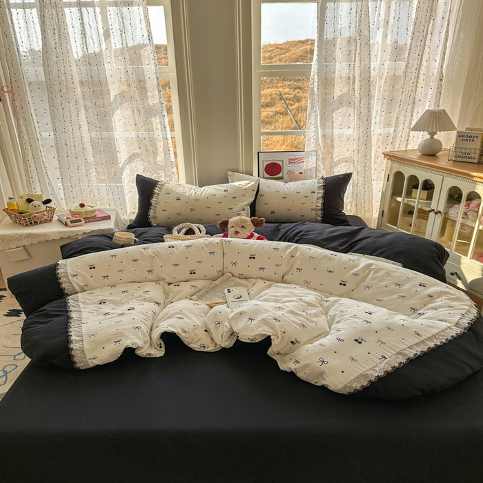 91家纺网 家纺一手货源 找家纺 贝凯瑞 2026新款小花边水洗棉绣花ins小清新床单床裙床笠四件套 黑樱梦境