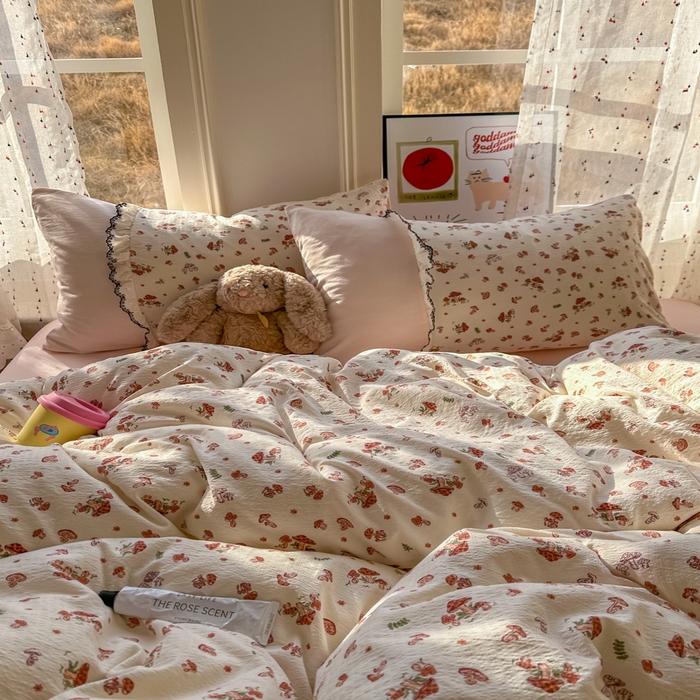 91家纺网 家纺一手货源 找家纺 贝凯瑞 2026新款小花边水洗棉绣花ins小清新床单床裙床笠四件套 蘑菇园