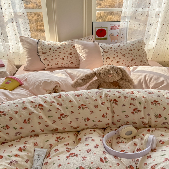 91家纺网 家纺一手货源 找家纺 贝凯瑞 2026新款小花边水洗棉绣花ins小清新床单床裙床笠四件套 蘑菇园