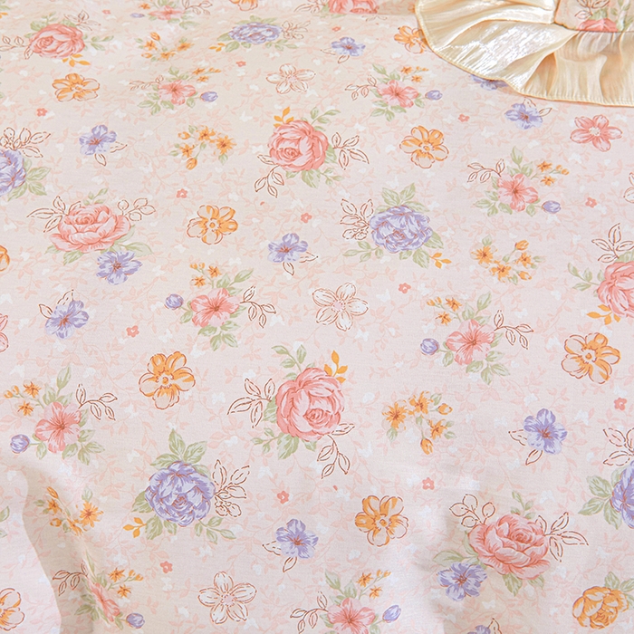 91家纺网 家纺一手货源 找家纺 宜凡家纺 2026新款全棉印花法式夹棉床裙四件套 寻觅花季