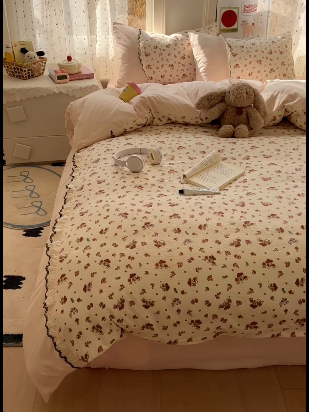 91家纺网 家纺一手货源 找家纺 贝凯瑞 2026新款小花边水洗棉绣花ins小清新床单床裙床笠四件套 蘑菇园