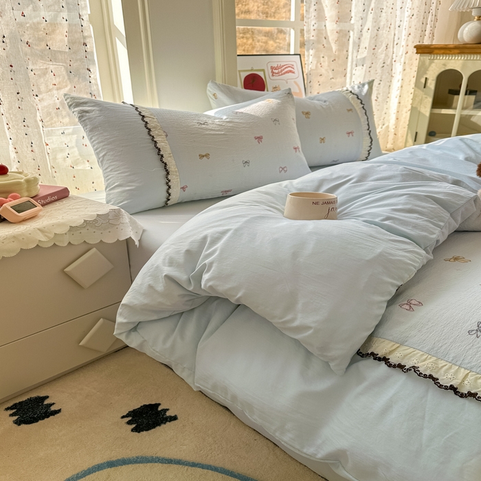 91家纺网 家纺一手货源 找家纺 贝凯瑞 2026新款小花边水洗棉绣花ins小清新床单床裙床笠四件套 淑女情怀