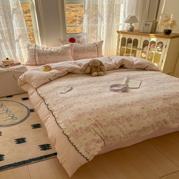 91家纺网 家纺一手货源 找家纺 贝凯瑞 2026新款小花边水洗棉绣花ins小清新床单床裙床笠四件套 西西莉亚