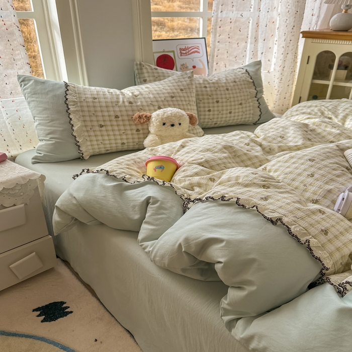 91家纺网 家纺一手货源 找家纺 贝凯瑞 2026新款小花边水洗棉绣花ins小清新床单床裙床笠四件套 佐伊