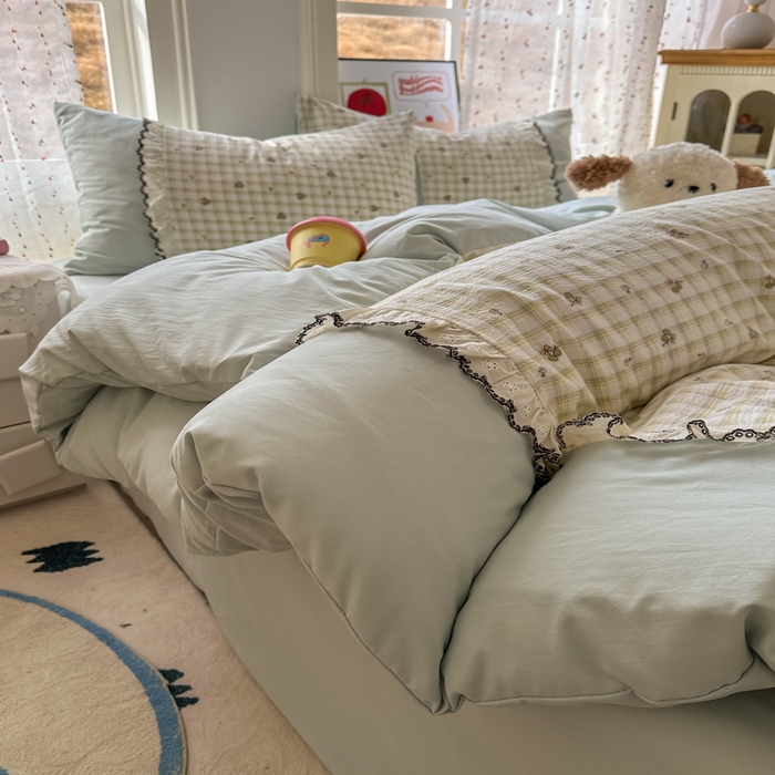 91家纺网 家纺一手货源 找家纺 贝凯瑞 2026新款小花边水洗棉绣花ins小清新床单床裙床笠四件套 佐伊