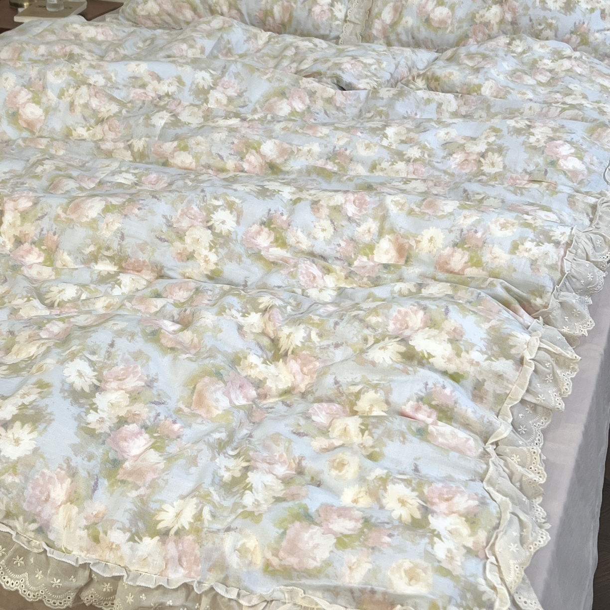 91家纺网 家纺一手货源 找家纺 （总）荣轩家居 2026新款韩式浪漫花边工艺款全棉纯棉双层纱四件套（铺床版）