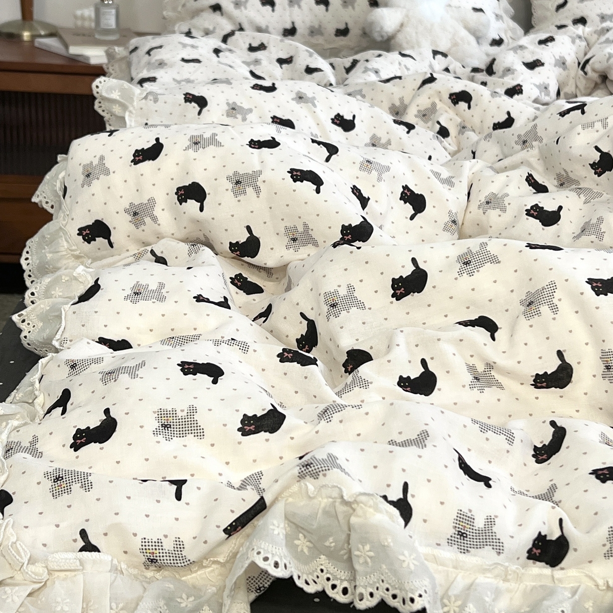 91家纺网 家纺一手货源 找家纺 （总）荣轩家居 2026新款韩式浪漫花边工艺款全棉纯棉双层纱四件套（铺床版）