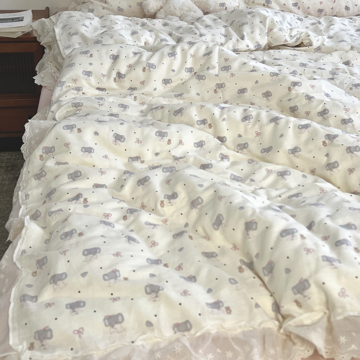 91家纺网 家纺一手货源 找家纺 （总）荣轩家居 2026新款韩式浪漫花边工艺款全棉纯棉双层纱四件套（铺床版）