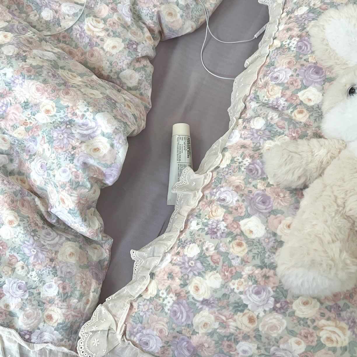 91家纺网 家纺一手货源 找家纺 荣轩家居 2026新款韩式浪漫花边工艺款全棉纯棉双层纱四件套（铺床版） 伴花眠